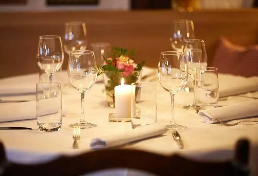 Hotelli Gasthof Zu Den Linden