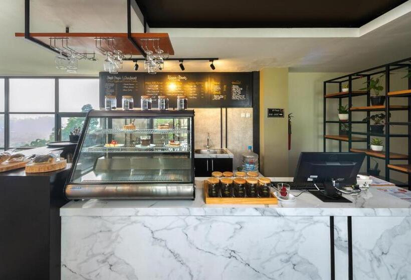 Nava Hotel Tawangmangu