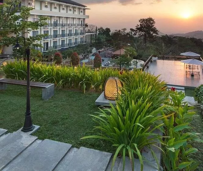 Nava Hotel Tawangmangu