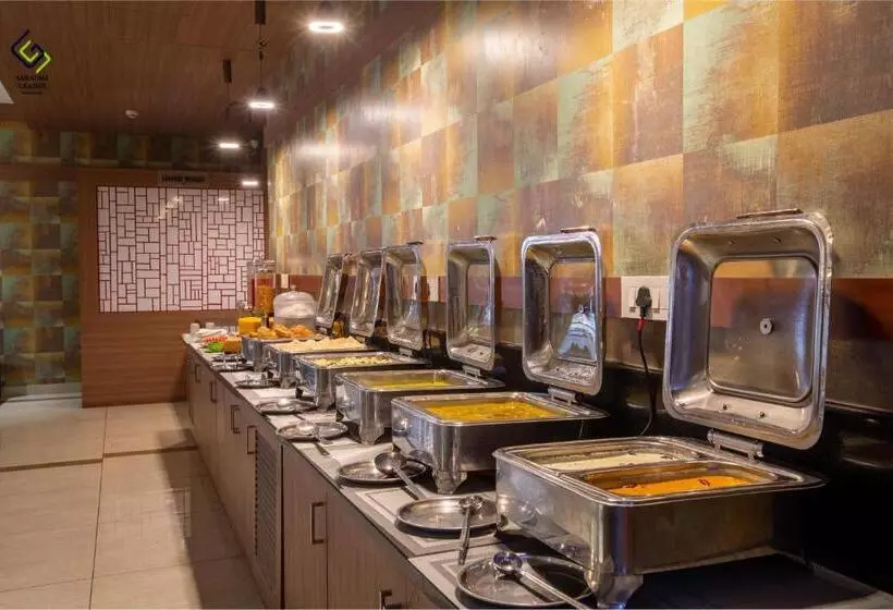 Hotelli Saradha Grande