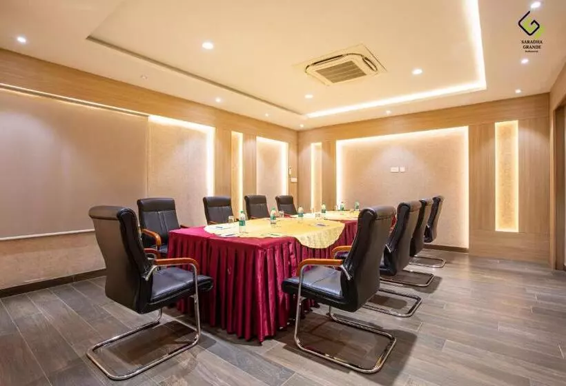 Hotelli Saradha Grande