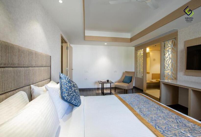 Hotel Saradha Grande