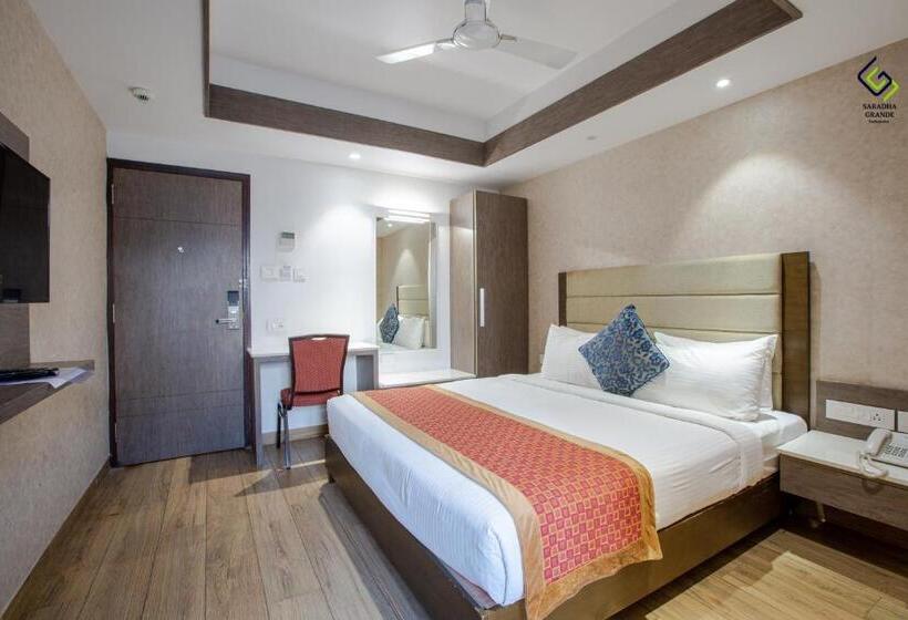Hotel Saradha Grande