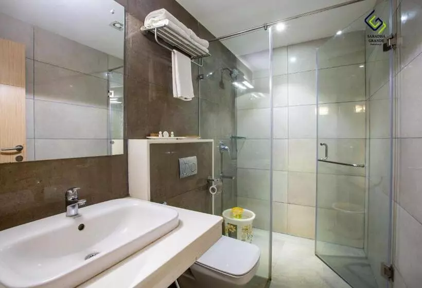 Hotelli Saradha Grande