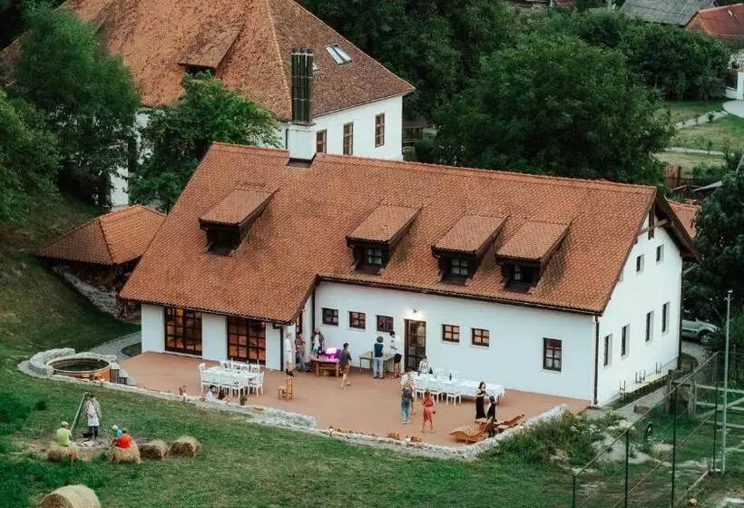 Majatalo Conacul Gaal Kuria