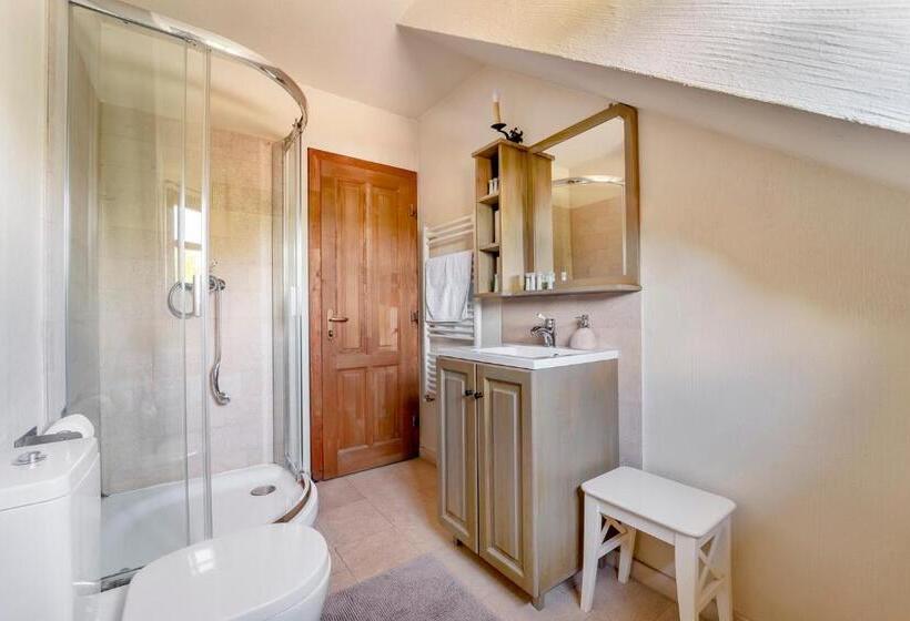 פנסיון Conacul Gaal Kuria