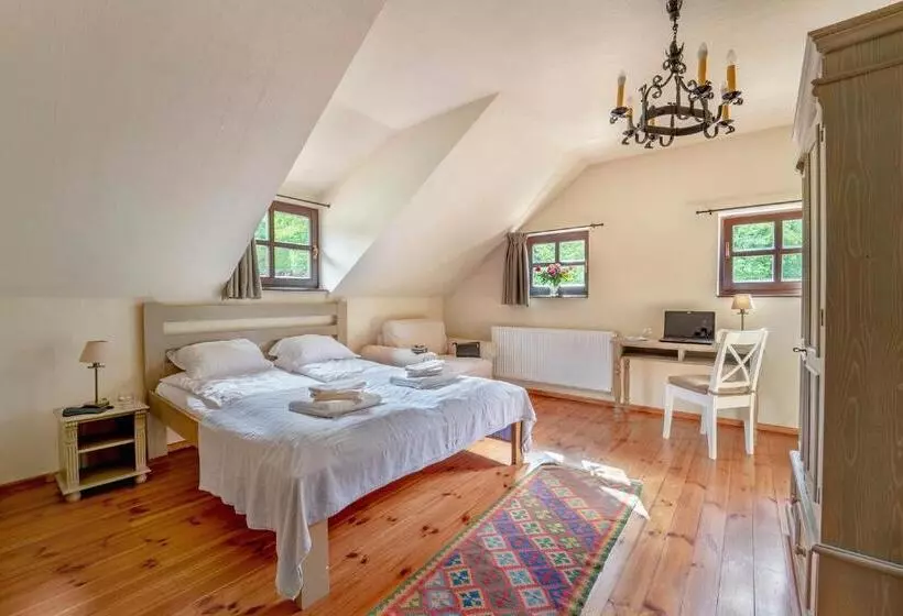 Majatalo Conacul Gaal Kuria