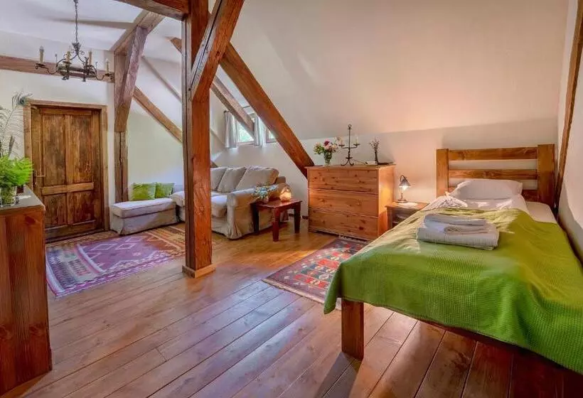 Majatalo Conacul Gaal Kuria