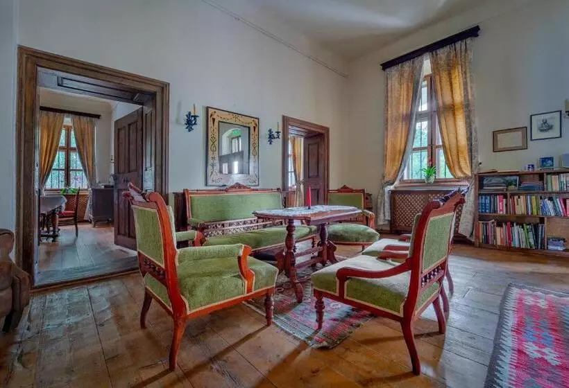 Majatalo Conacul Gaal Kuria