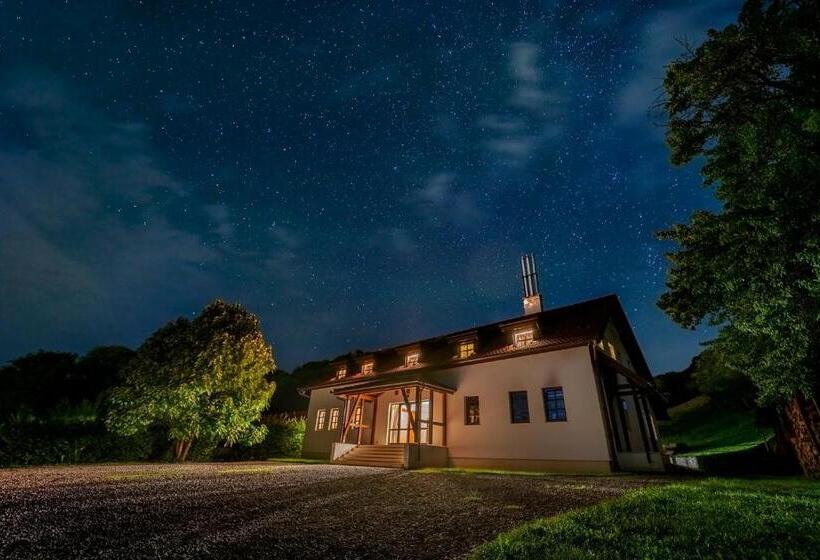 פנסיון Conacul Gaal Kuria