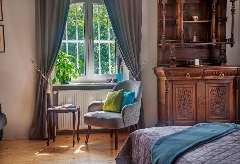 פנסיון Conacul Gaal Kuria