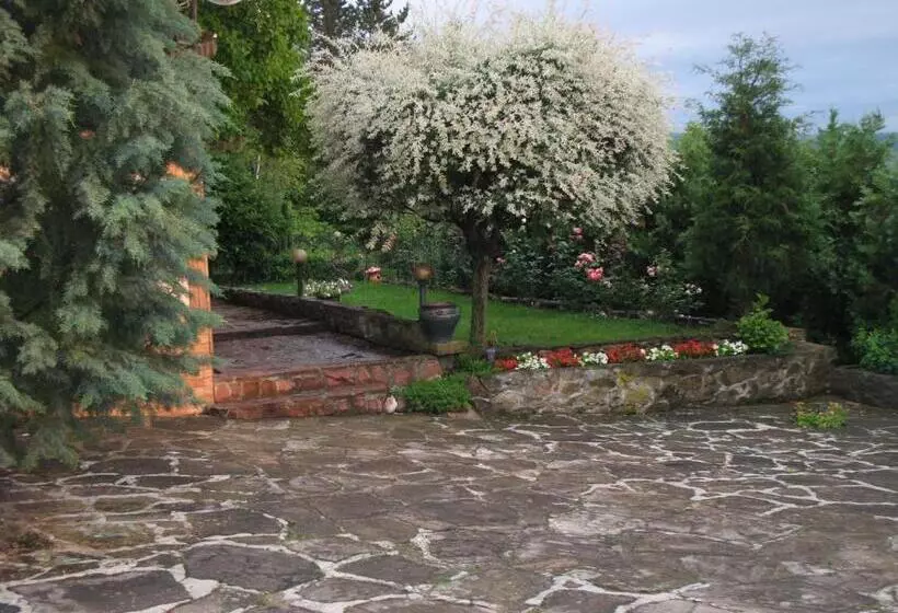 Majatalo Guest House Slivek