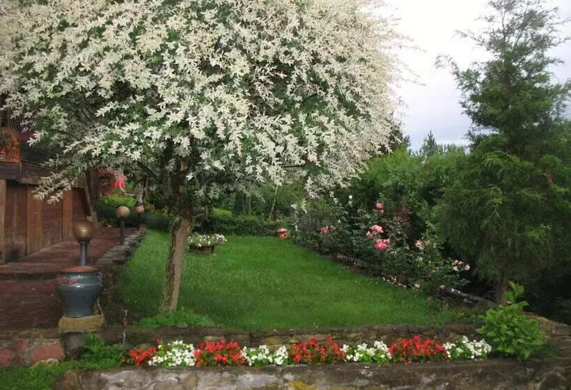 Majatalo Guest House Slivek