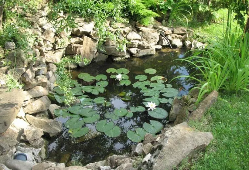 Majatalo Guest House Slivek