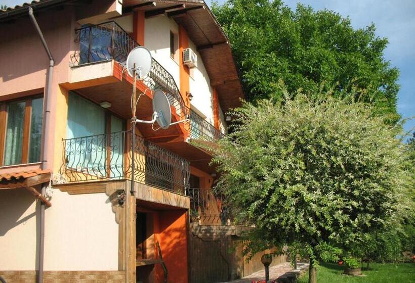 Пансион Guest House Slivek