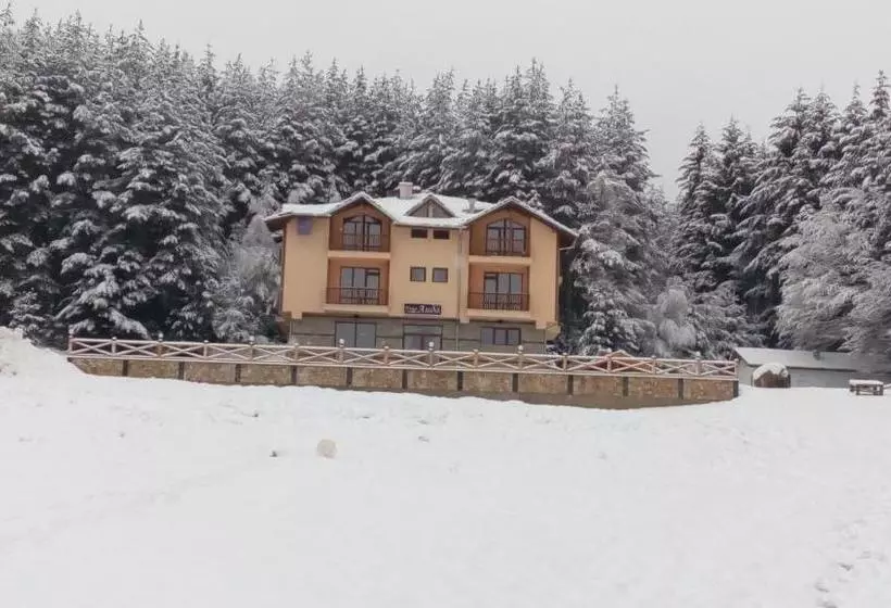 پانسیون Guesthouse Aida