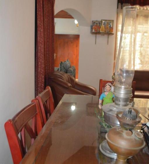 פנסיון Mangala Lodge