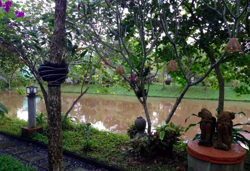 Majatalo Panpim Resort