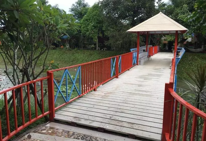 Majatalo Panpim Resort