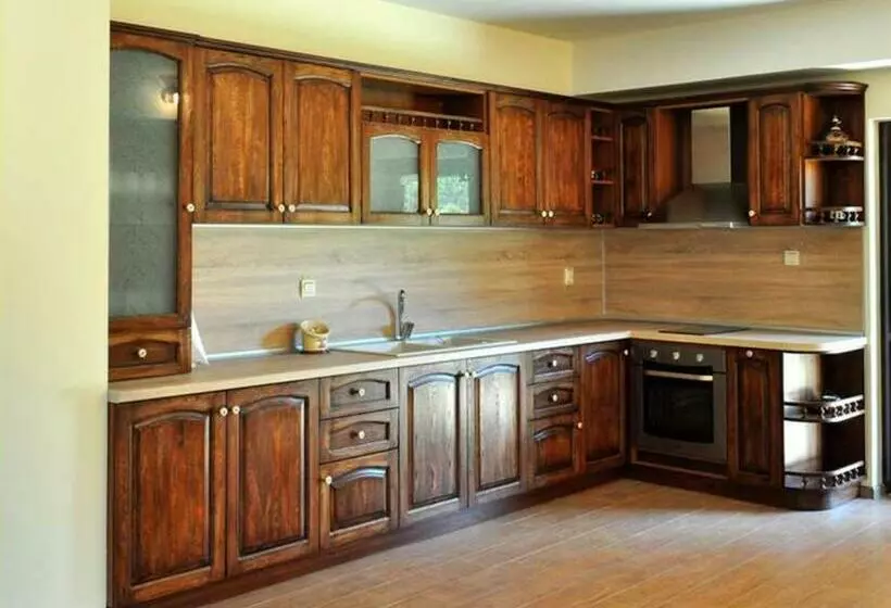 پانسیون Yustina Villas Guest House