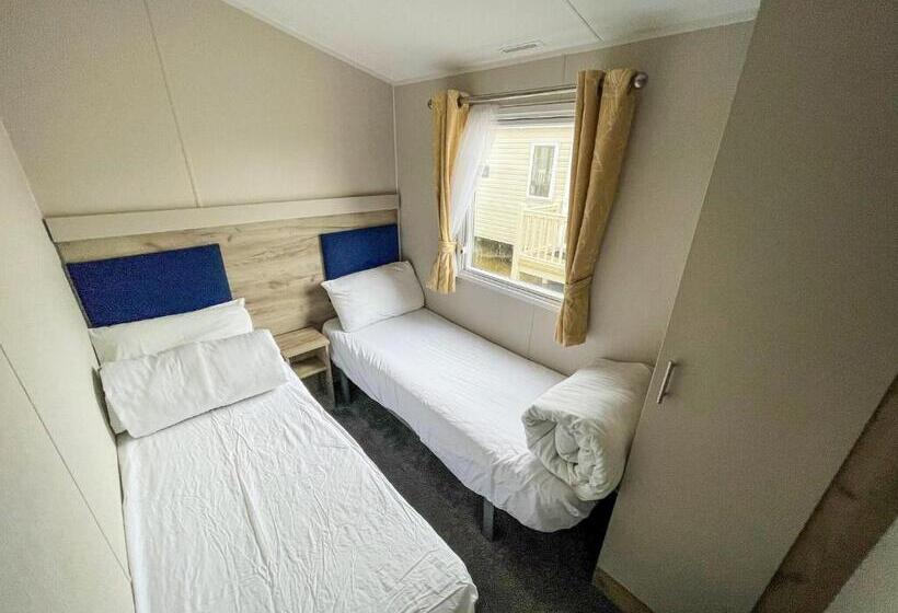 渡假胜地  Skirlington