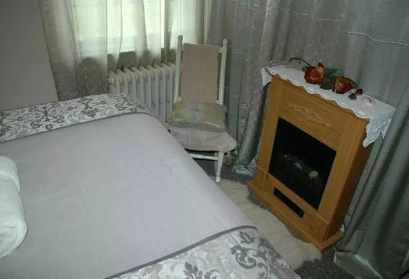 Sommerville Court Motel Bed & Breakfast