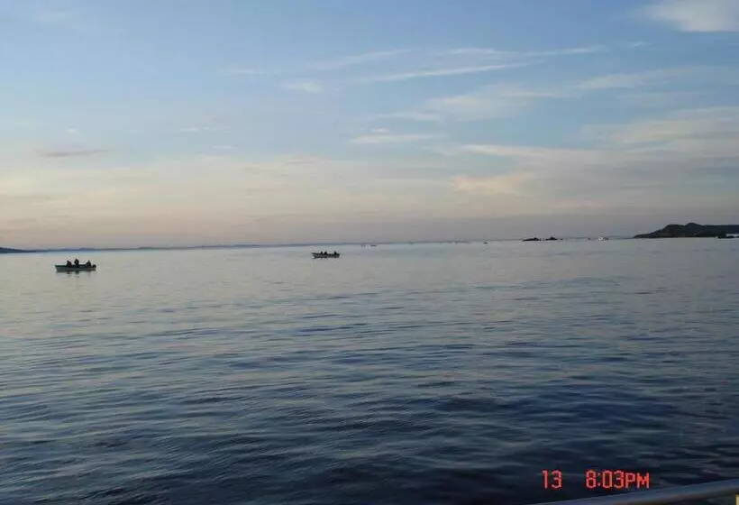 Retkeilymaja Dildo Boathouse Inn