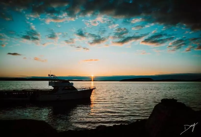 Retkeilymaja Dildo Boathouse Inn