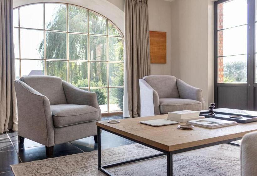 تختخواب و صبحانه La Belle Idee