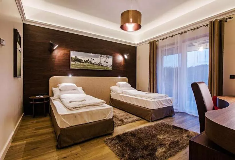 Aamiaismajoitus (B&B) Pannónia Golf & Country Club