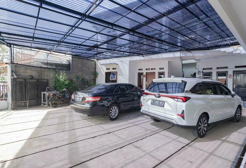 فندق Erika Homestay Mitra Reddoorz