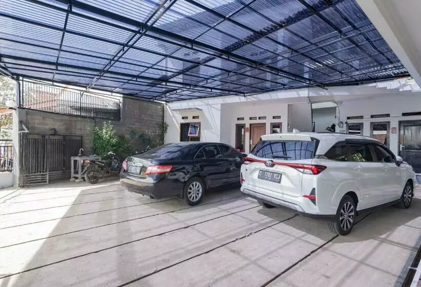 Hotelli Erika Homestay Mitra Reddoorz