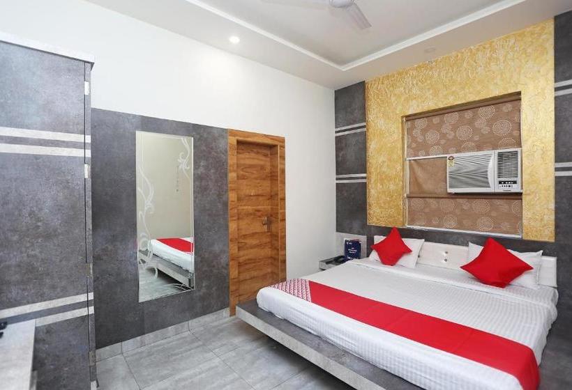 فندق Oyo 17312 Tandoori Veg