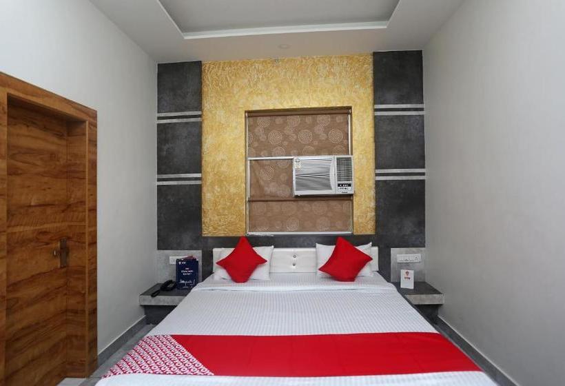 فندق Oyo 17312 Tandoori Veg