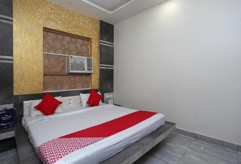 فندق Oyo 17312 Tandoori Veg