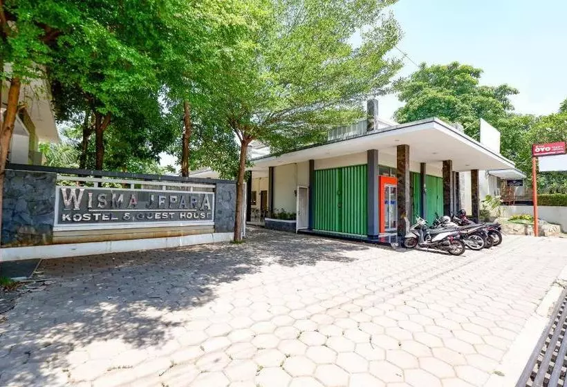 ホテル Oyo 2028 Wisma Jepara