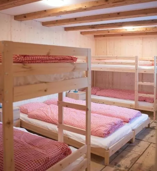 Hotelli Restaurant Und Kaeserei Berghof