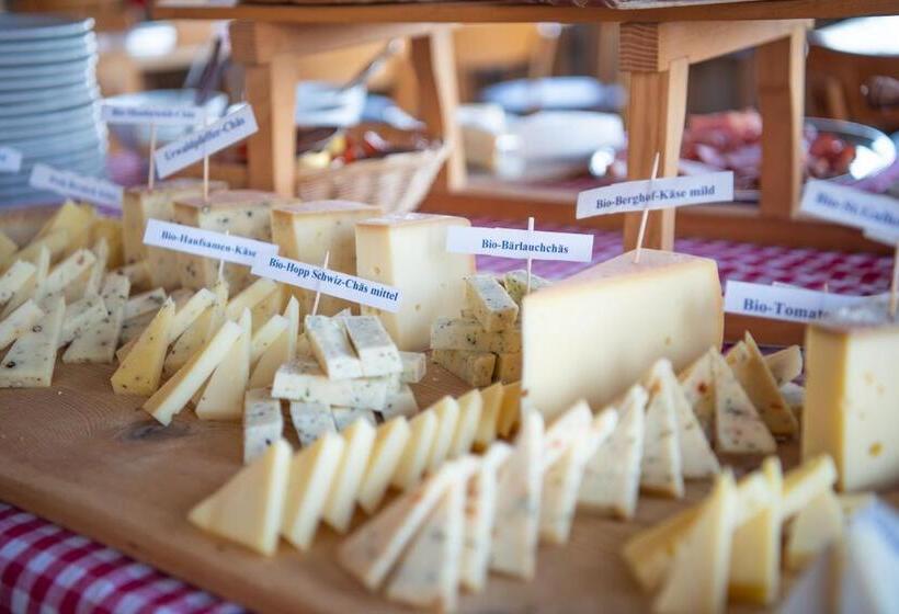 בית מלון כפרי Restaurant Und Kaeserei Berghof