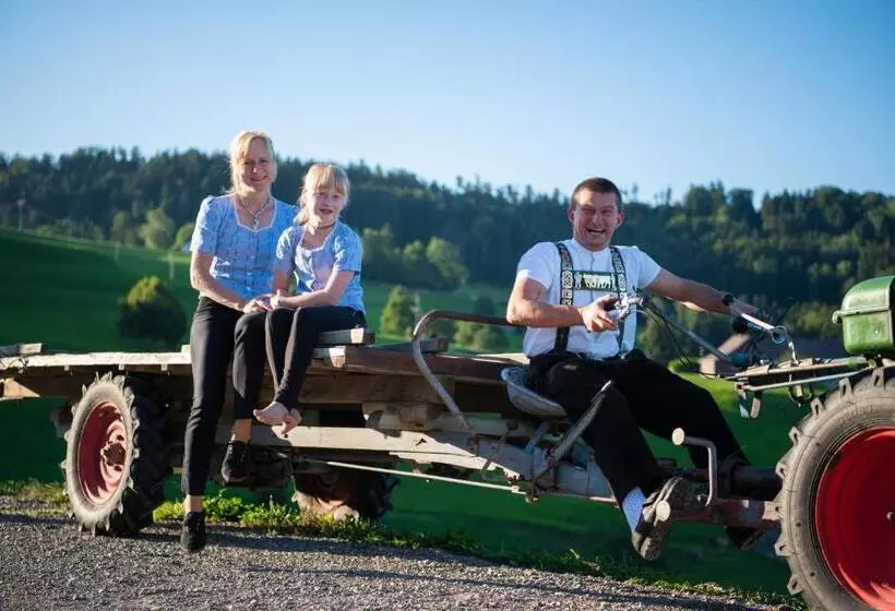 Hotelli Restaurant Und Kaeserei Berghof