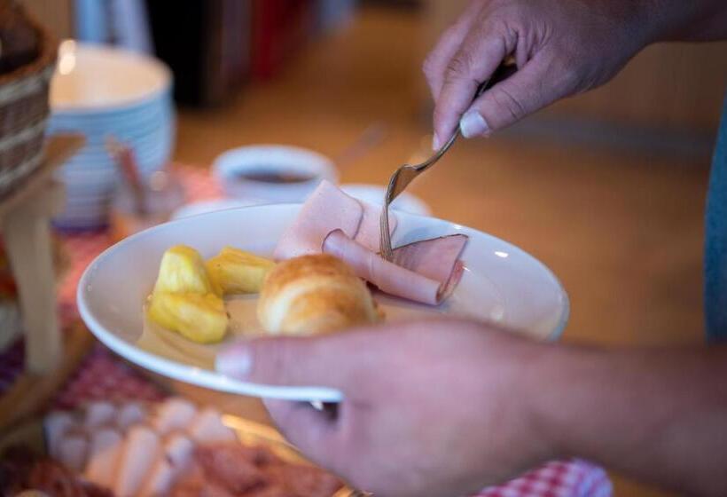 בית מלון כפרי Restaurant Und Kaeserei Berghof