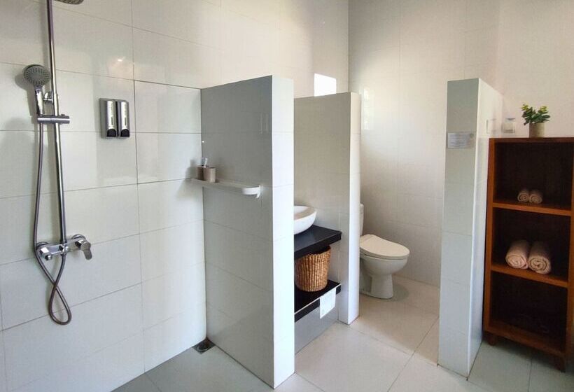 Hotel The Happinezz Hills