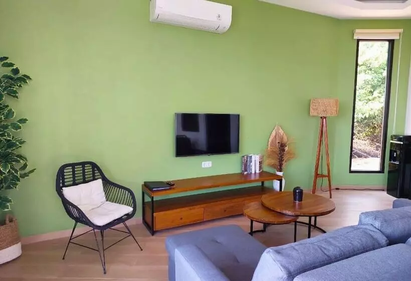 Hotelli The Happinezz Hills