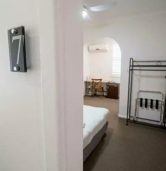 モーテル The Platypus Accommodation & Cafe