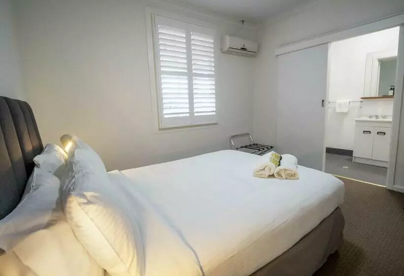 モーテル The Platypus Accommodation & Cafe