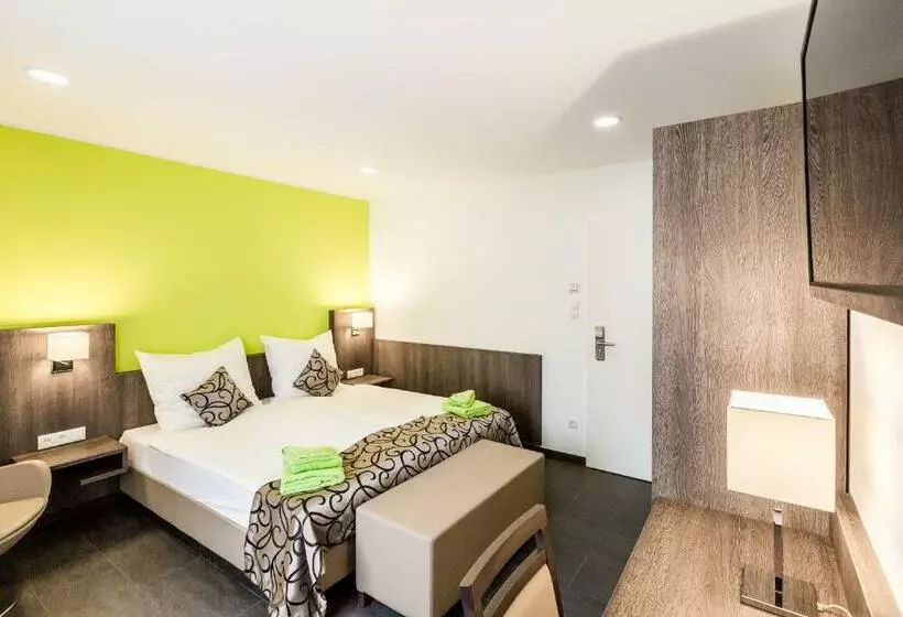 ペンション Deluxe Haus Glessen   Zentral Zu Köln!