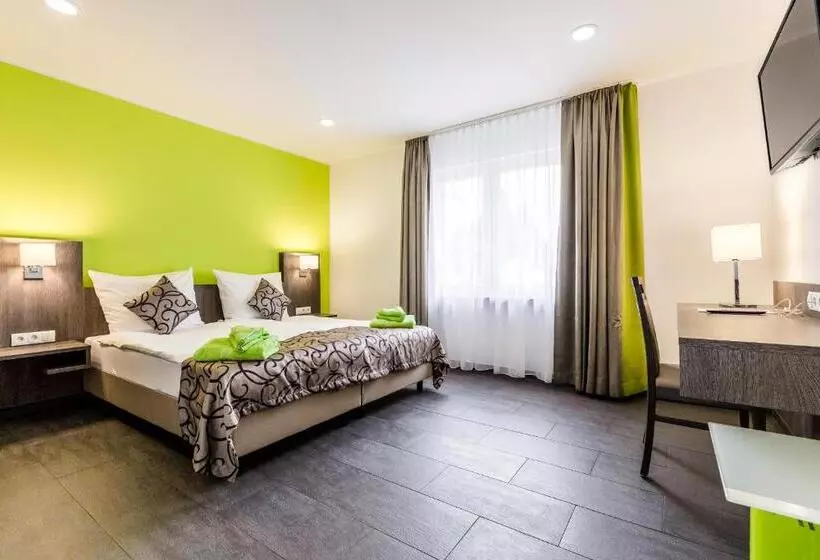 ペンション Deluxe Haus Glessen   Zentral Zu Köln!
