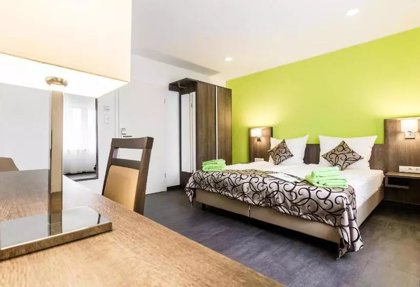 ペンション Deluxe Haus Glessen   Zentral Zu Köln!