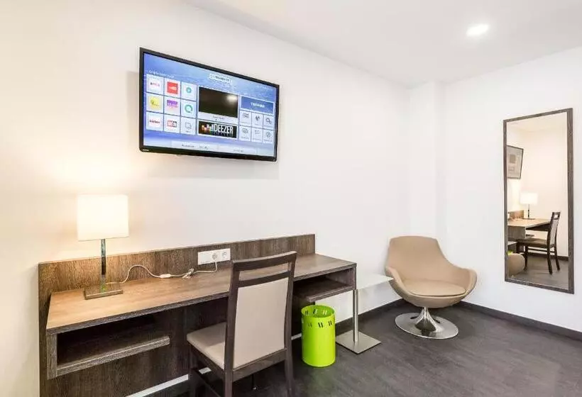 ペンション Deluxe Haus Glessen   Zentral Zu Köln!