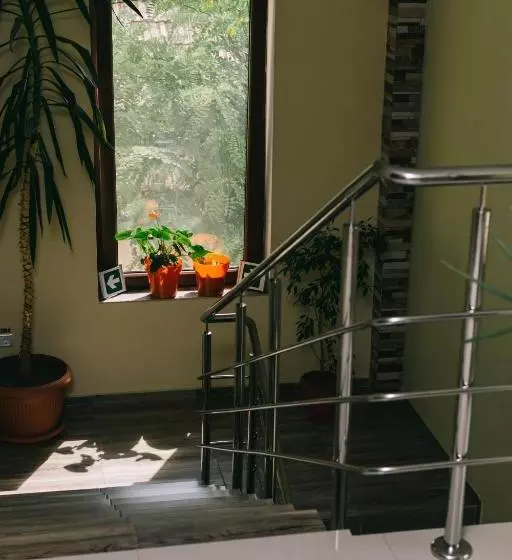 ペンション La Tusi Lovrin