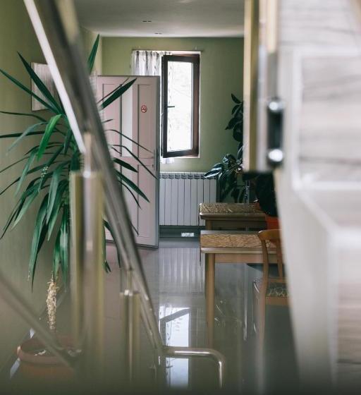 Pensjonat La Tusi Lovrin